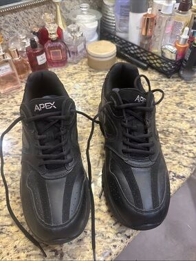 Apex Black Men's Athletic Sneakers